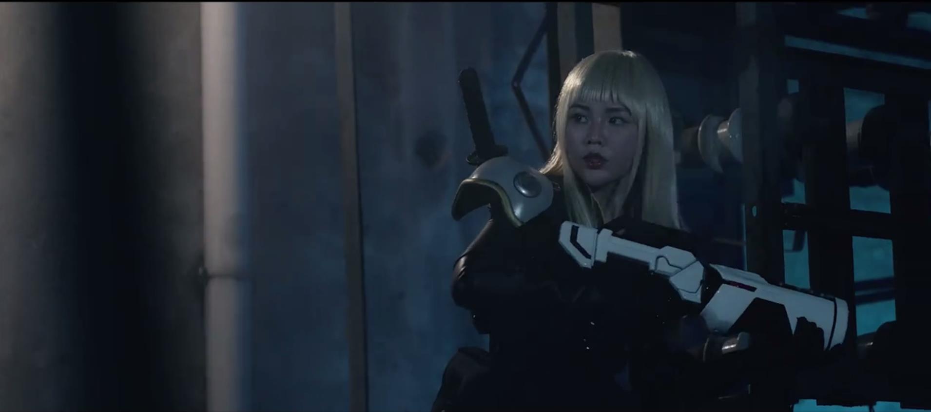少女戰(zhàn)士來到地球