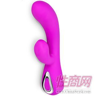 �g�����(d��ng)��Ħ�������^�У� Ů��**���A(y��)�[�D