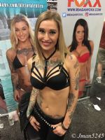 21 ��l(f��)�Ŀ��R�W-�߂��q��Kleio Valentien