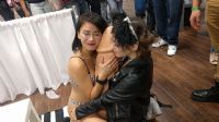 �ɂ������V������Ů��