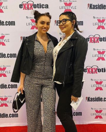 ����eXXXoticaʼ��2006�������e�k��37��Ѳչ�DƬ19