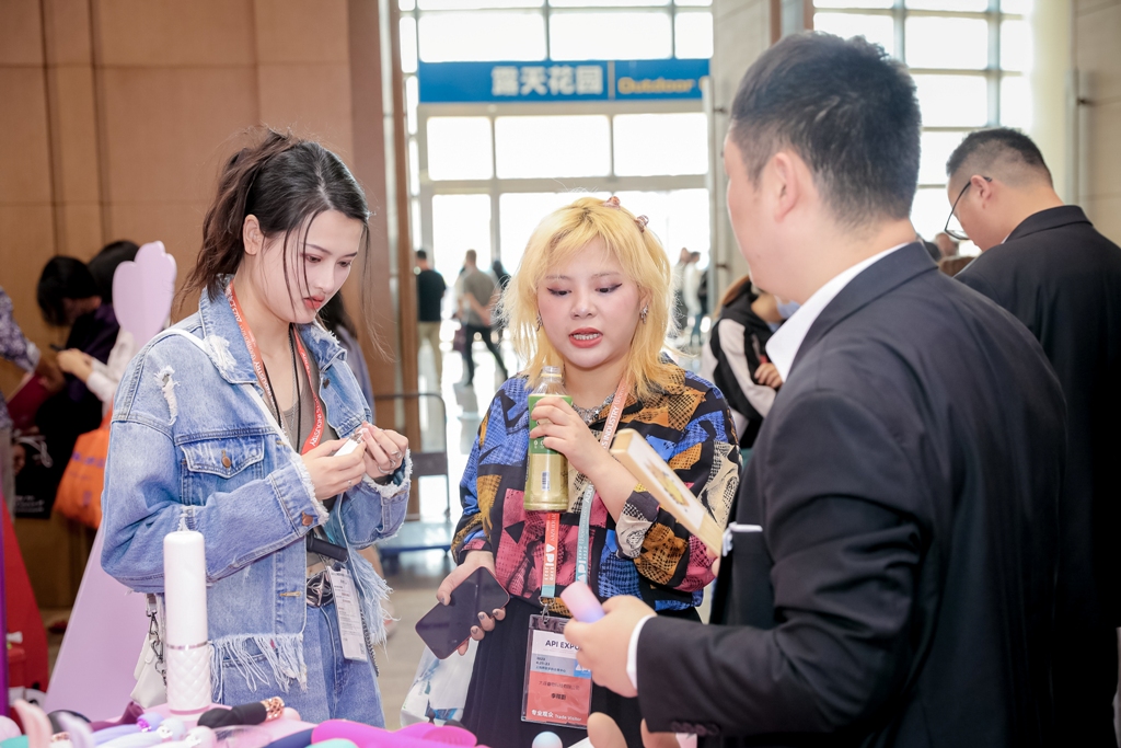 2023�Ϻ���(gu��)�H��Ȥ����չAPIExpo����ǢՄ��2���DƬ12